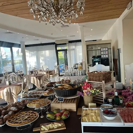 Hotel Garisenda - In Centro A - Riccione