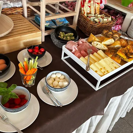 Hotel Garisenda -b&b&brunch In Centro A Riccione- Riccione